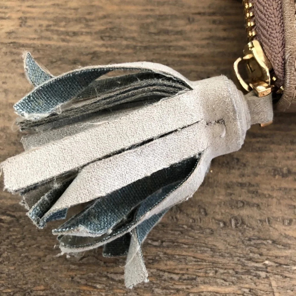 Deux Lux Taupe Gold Wallet Shoulder Bag Zip Around - Picture 2 of 6